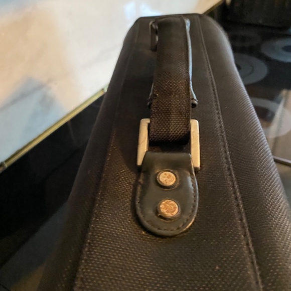 SAMSONITE NYLON FLAPOVER Laptop Briefcase Black Messenger Bag 17 X 14 X 5 - Picture 2 of 11